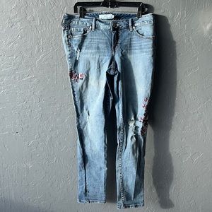 Torrid 14 tall womens skinny stretch distressed embroidered jeans blue